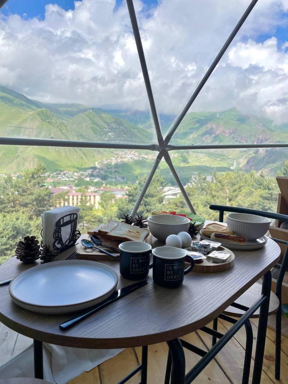 Elia Glamping Hotel Kazbegi Bagian luar foto
