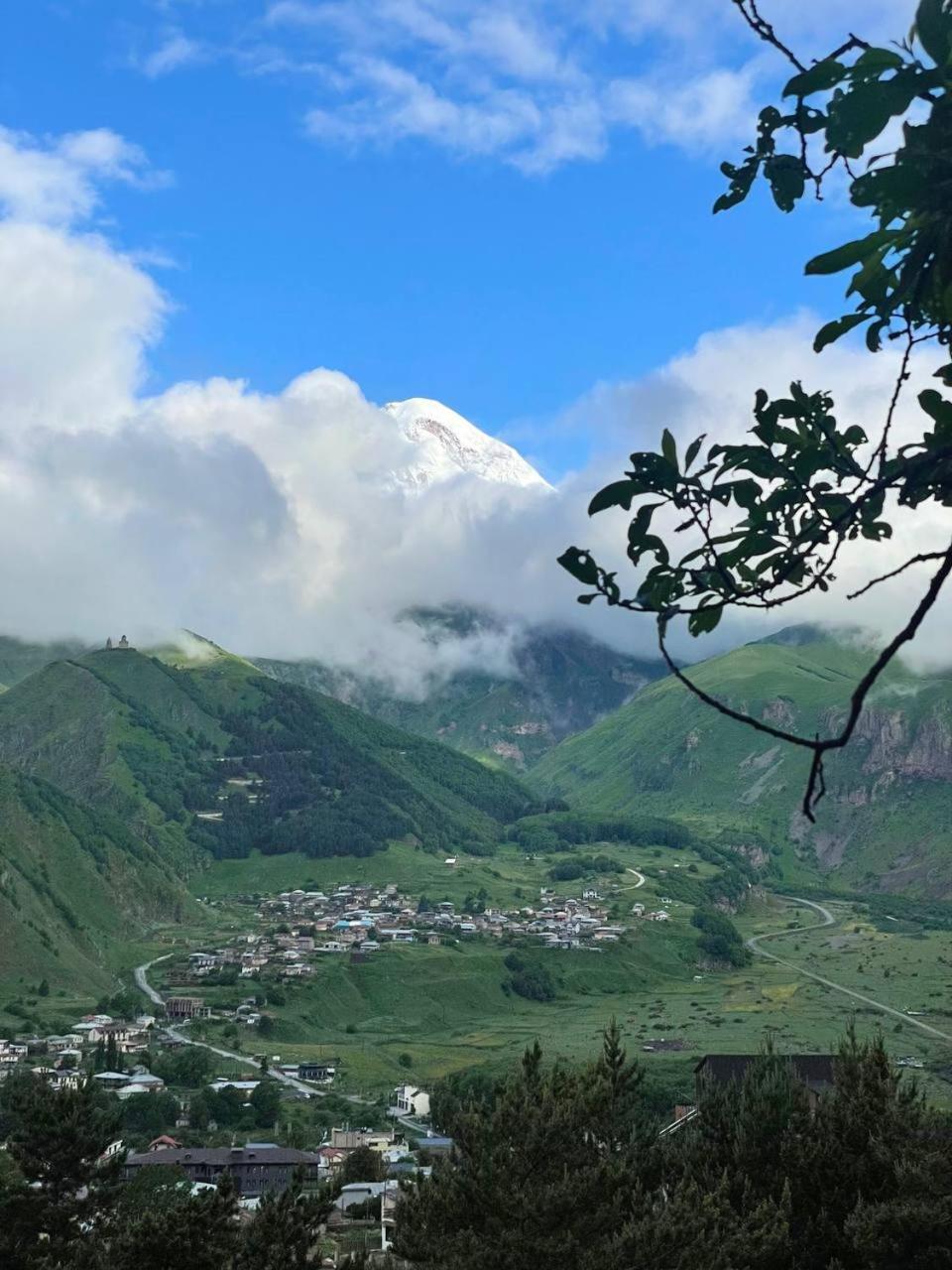 Elia Glamping Hotel Kazbegi Bagian luar foto