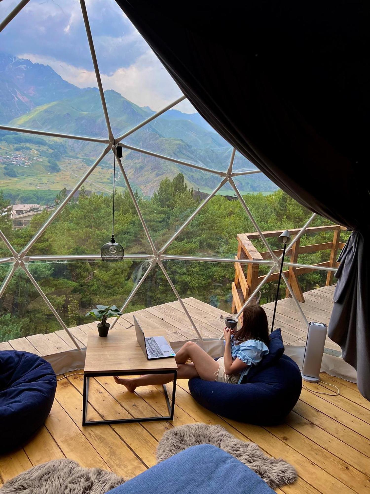 Elia Glamping Hotel Kazbegi Bagian luar foto